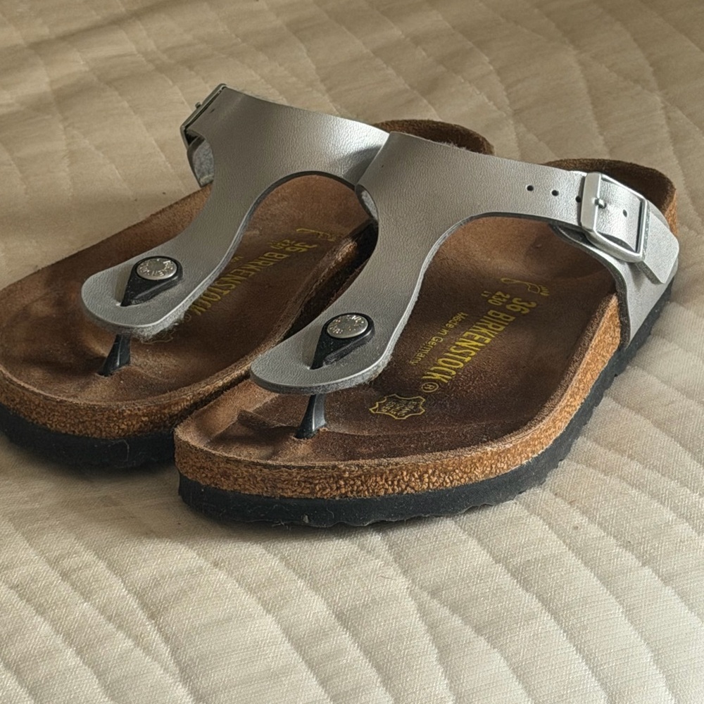 Birkenstock Gizeh Silver Leather Thong Sandals - Picture 7 of 9